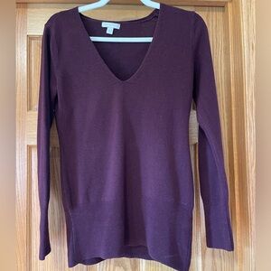 New York & Company Purple V-Neck Long Sleeve Pullover Sweater Size Medium
